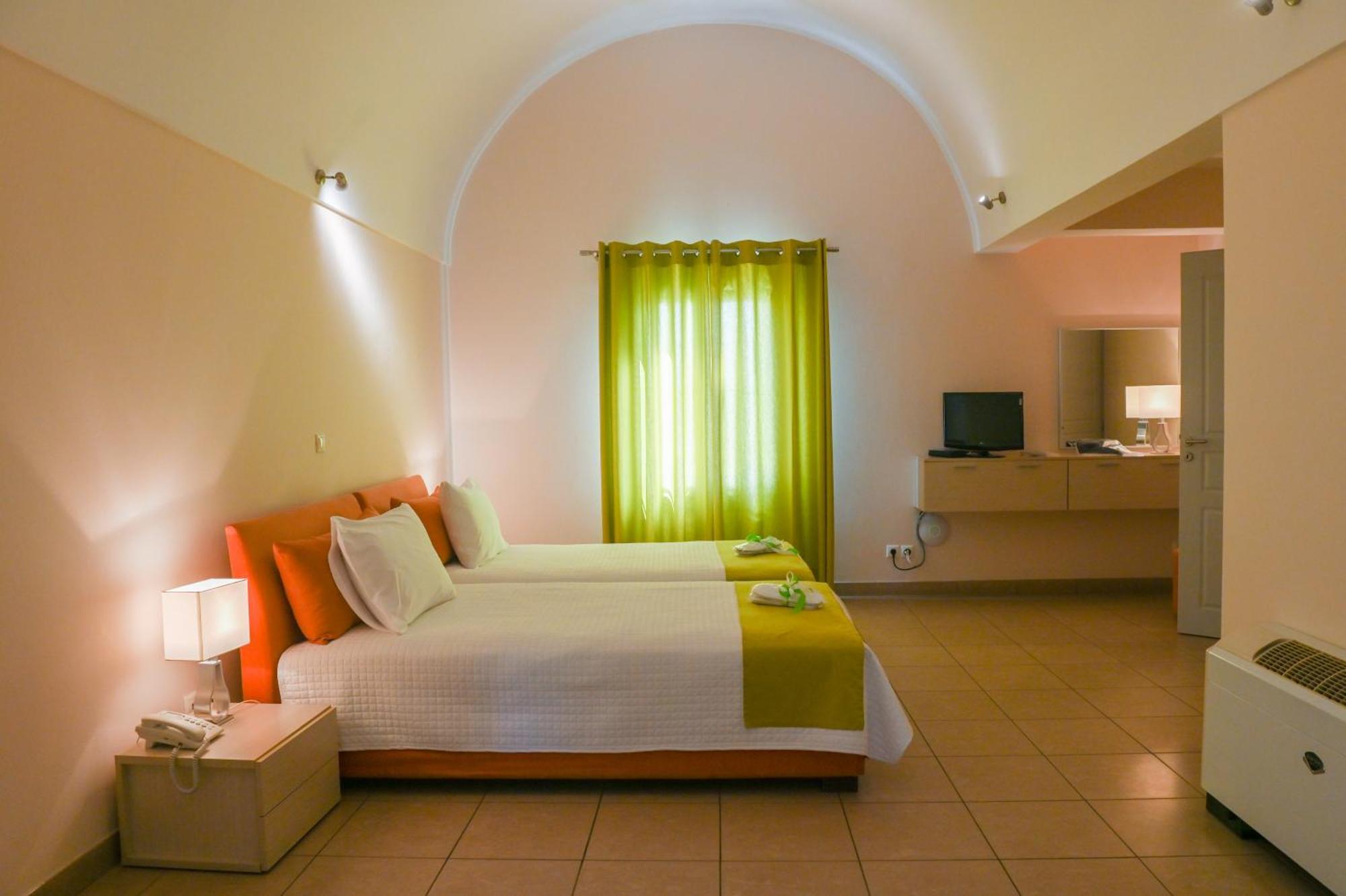 Guest house Atrium Fira (Santorini)