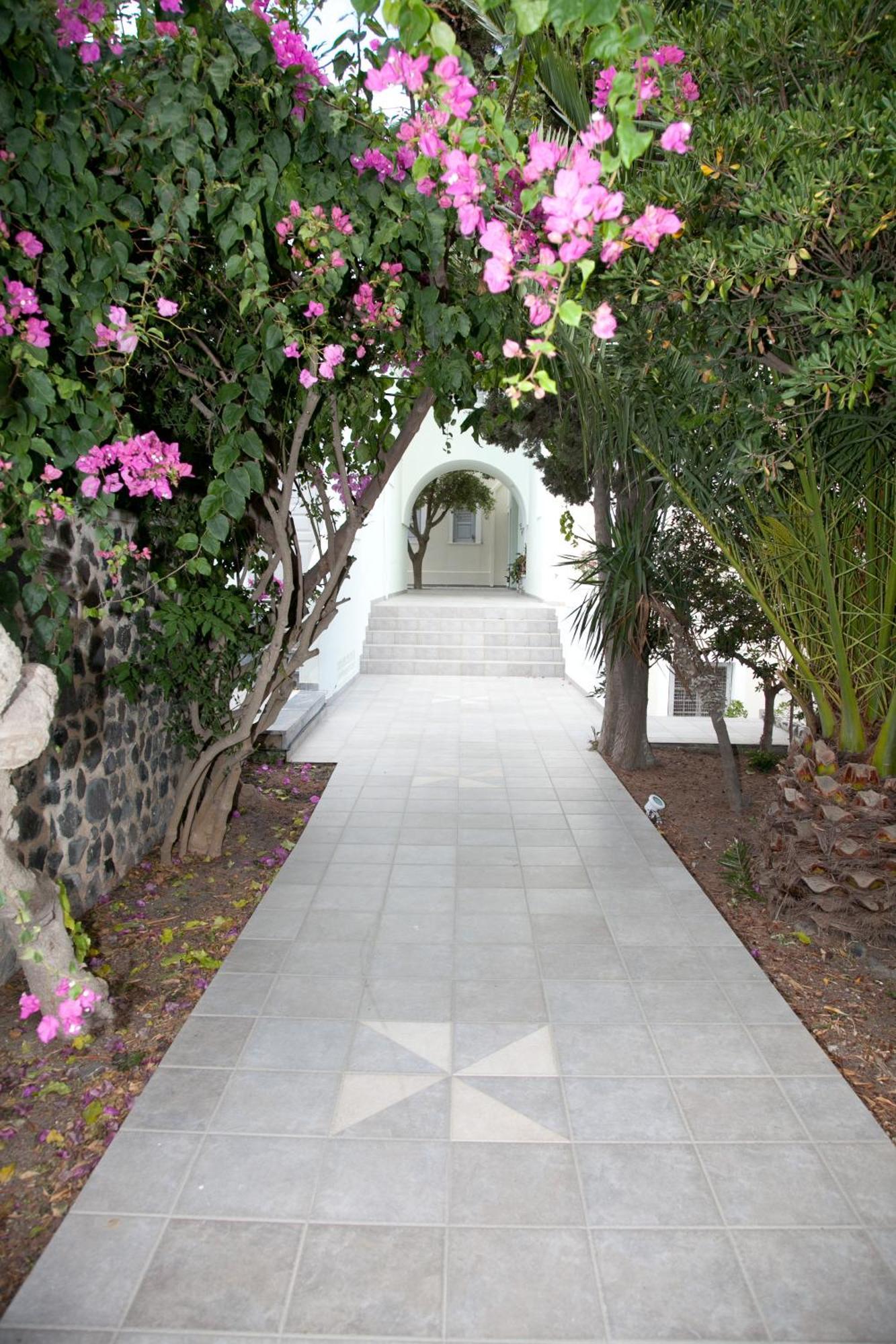 Guest house Atrium Fira (Santorini)